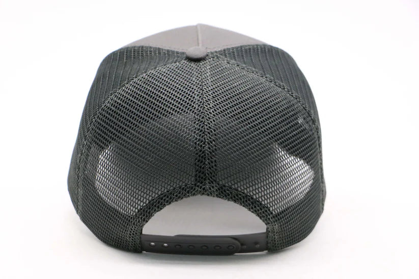 S-U-P-E-R trucker keps